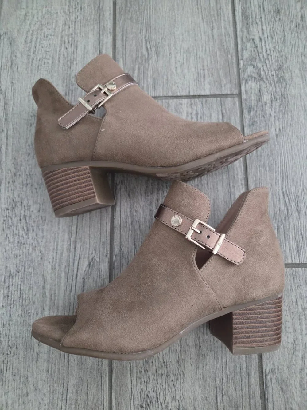 Kenneth Cole New York Girls Booties Suede Taupe Brown Peep Toe Size 4